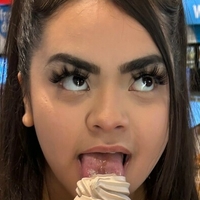 aaliyahsofunsize Naakt