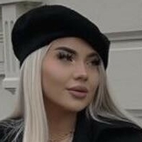 Adelina dalevska Naakt