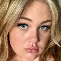 Adelina Manaut Naakt