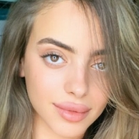 Afek S Naakt