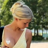 Agneesliind Naakt