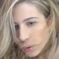 Ainedior Naakt