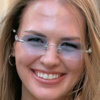 Alena Frolova Naakt