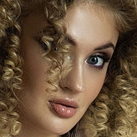 Alesya Selina Naakt