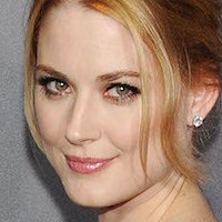 Alexandra Breckenridge Naakt