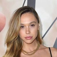 Alexis Ren Naakt