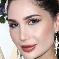Alice Abdel Aziz Naakt