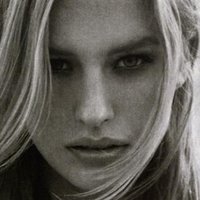 Alice Cornish Naakt