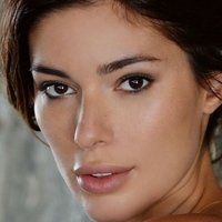 Alice Panikian Naakt