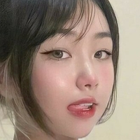 Alicejung Naakt