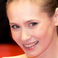 Alina Levshin Naakt