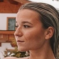 Alina Wachinger Naakt