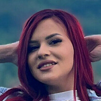 alinaelenafree Naakt