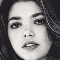 Alisha Newton Naakt