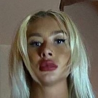 Alix Small Naakt
