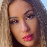 Amanda Beatriz Naakt
