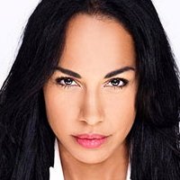 Amanda Brugel Naakt