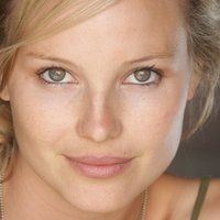 Amber Clayton Naakt