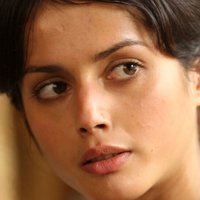 Amrita Acharia Naakt