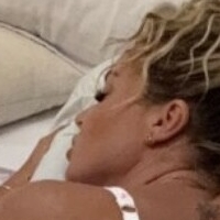 ancuta mihaela Naakt