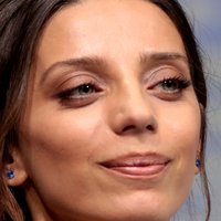 Angela Sarafyan Naakt
