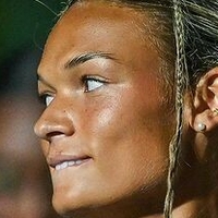 anna hall Naakt