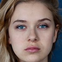 Anna Herrmann Naakt