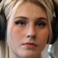 Annabel Lucinda Naakt