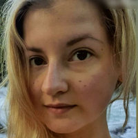 Annika H. Naakt
