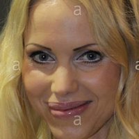 Annina Ucatis Naakt