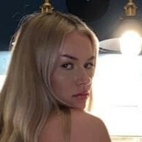 Anthea Naakt