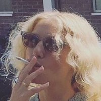 Ari Graynor Naakt