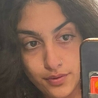 Aria Khan Naakt