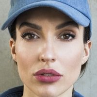 Ariana Cena Naakt