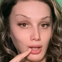 arianaslavens22 Naakt