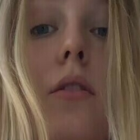 Arniluck Goldendivaa Naakt