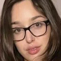 Arya Bella Naakt