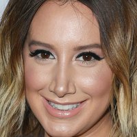 Ashley Tisdale Naakt