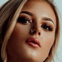 Ashlyn Sharp Naakt