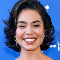 Auli'i Cravalho Naakt