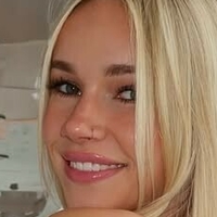Ava Robar Naakt