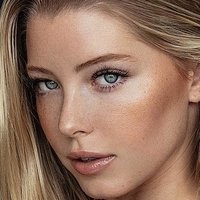Baskin Champion Naakt