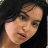 Beca Michie Naakt