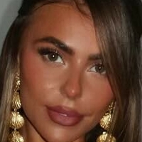 bellaaellis Naakt