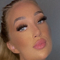 Blonde Belle Naakt