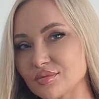 Blonde Curva Naakt