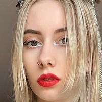 Blondie Claire Naakt