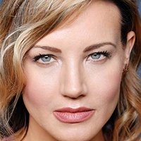 Brianne Davis Naakt