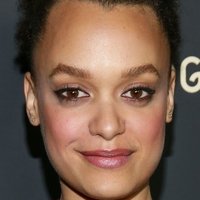 Britne Oldford Naakt