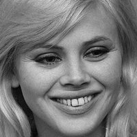 Britt Ekland Naakt
